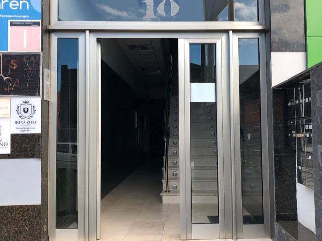 Local comercial en Alquiler en Avenida Barranco las Torres, 442 en Casco Urbano