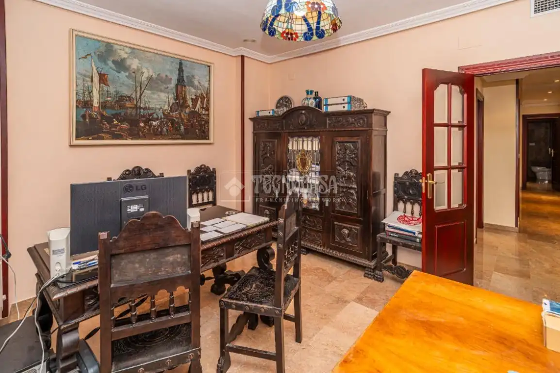 Comedor de Piso en venta en Linares con Calefacción