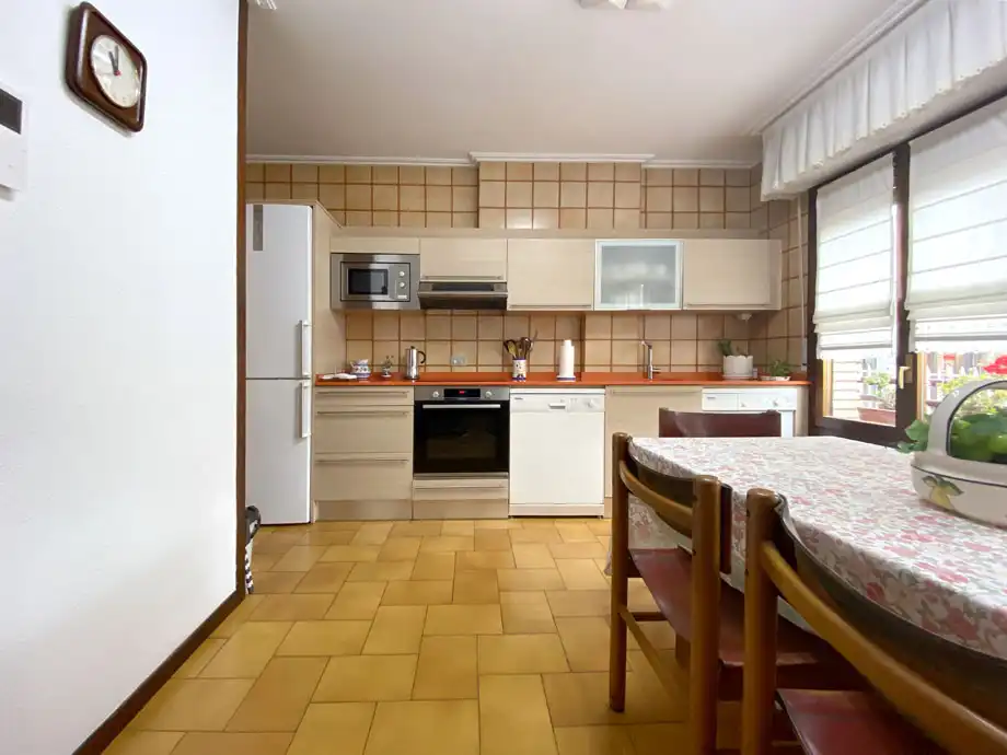 Kitchen of Houses for sale in Vitoria - Gasteiz  with Heating, Private garden and Parquet flooring