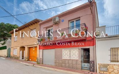 Vista exterior de Local en venda en Sant Feliu de Guíxols