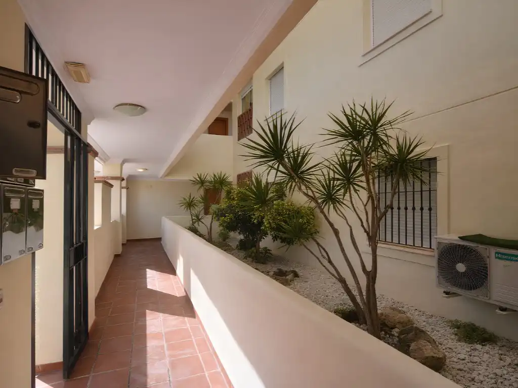 Wohnung zum Verkauf in Mijas mit Klimaanlage, Heizung und Privatgarten