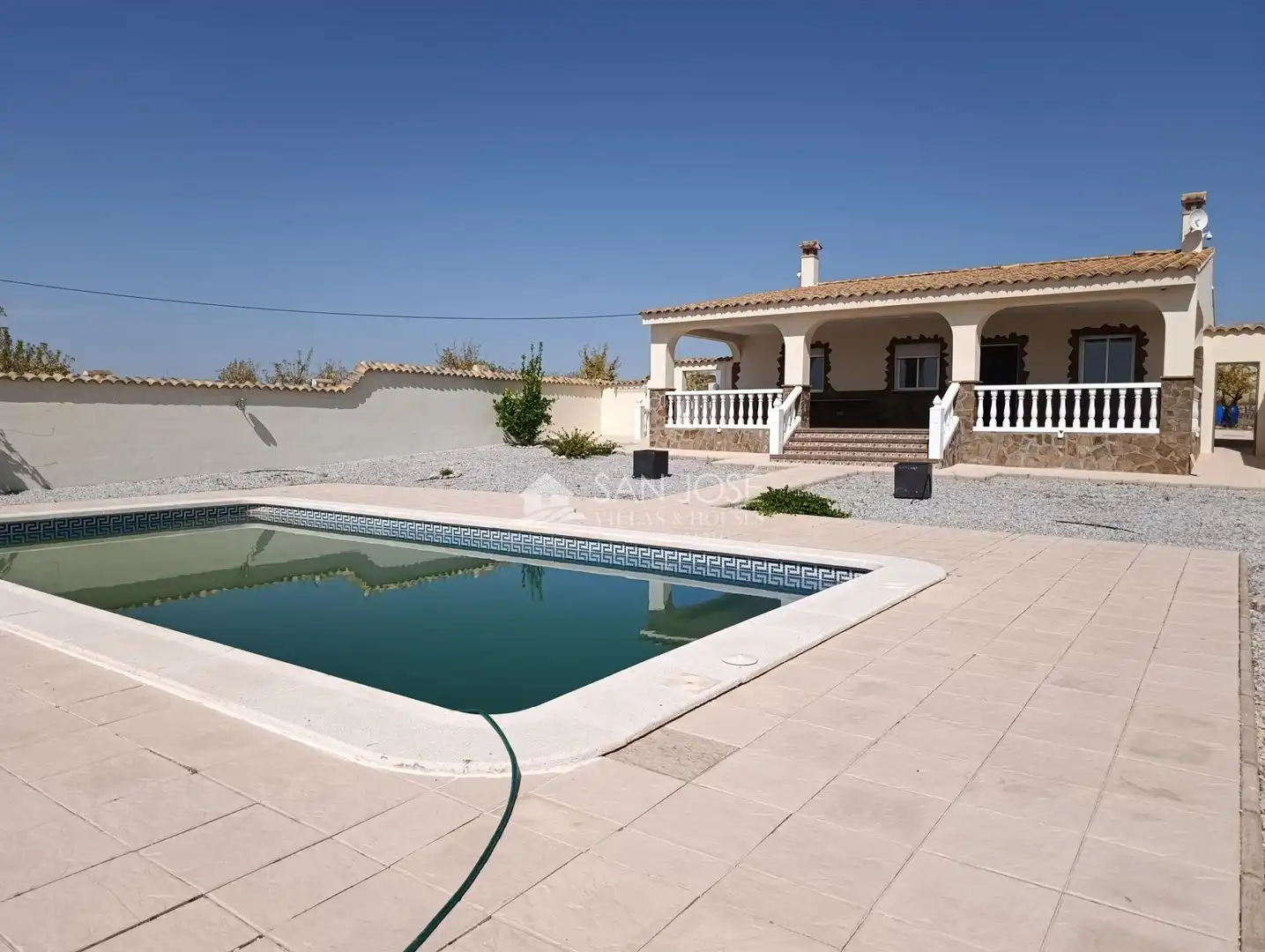 Villa con piscina in vendita a Monóvar  / Monòver
