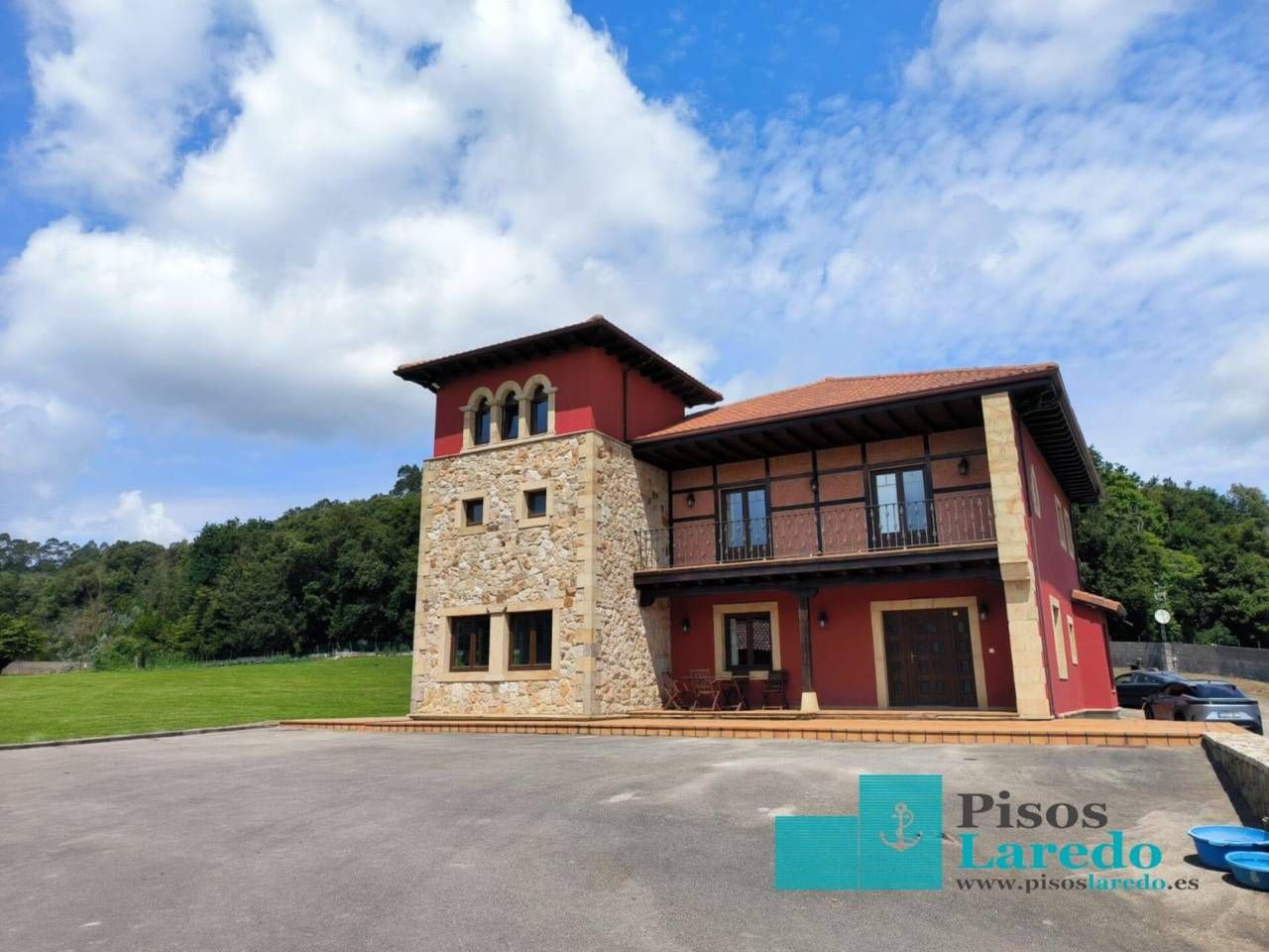 Exterior view of House or chalet for sale in Bárcena de Cicero  with Heating, Private garden and Terrace