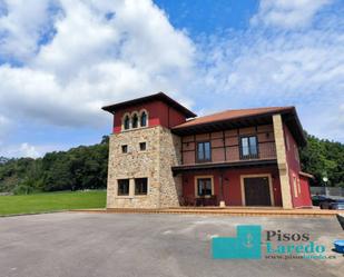 Exterior view of House or chalet for sale in Bárcena de Cicero  with Heating, Private garden and Terrace