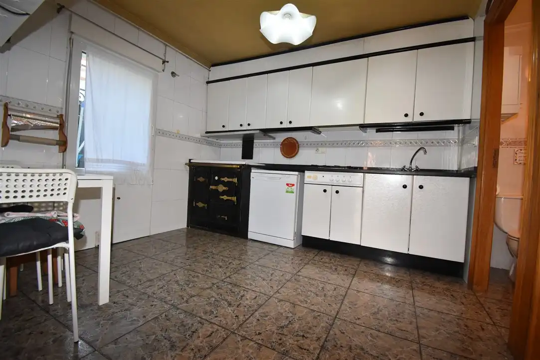 Cocina de Casa adosada en venta en Noja con Calefacción, Terraza y Amueblado