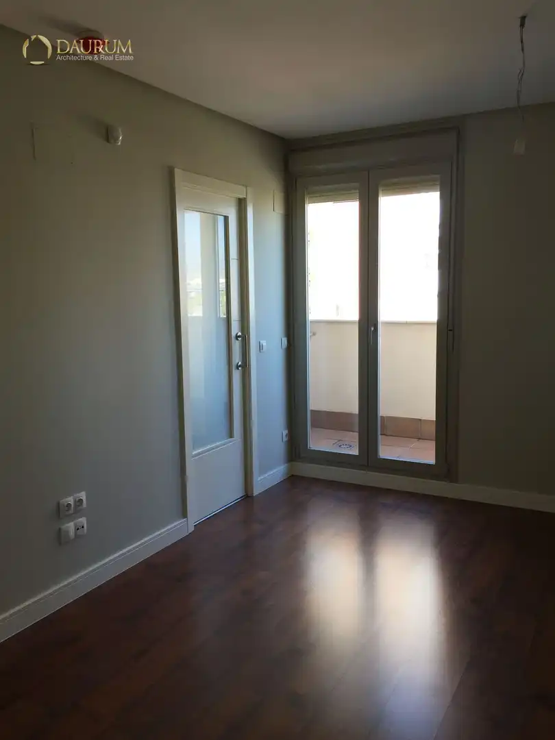 Balcony of Flat for sale in  Madrid Capital  with Air Conditioner, Heating and Terrace