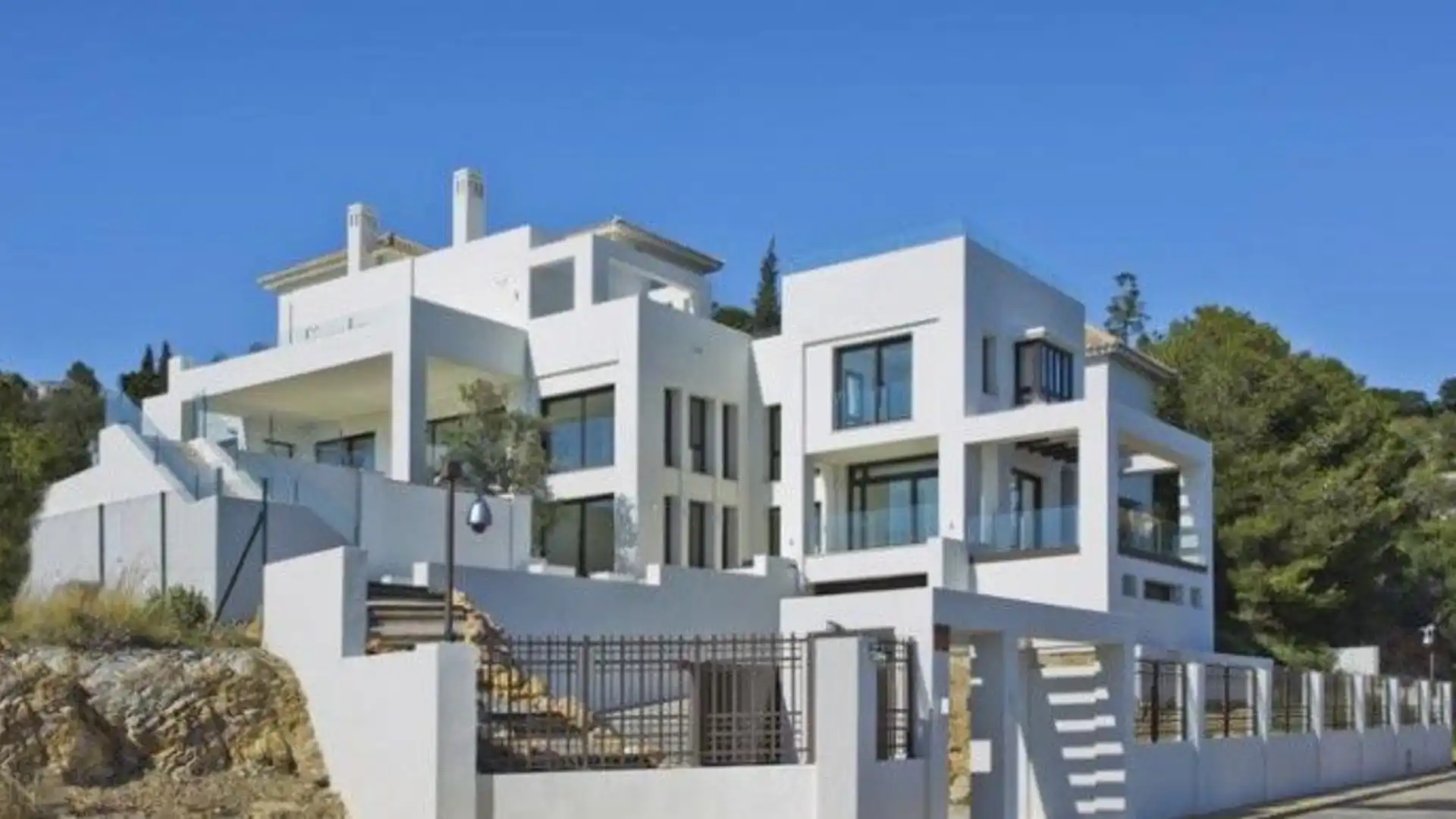 Vista exterior de Casa adosada en venta en Marbella con Aire acondicionado, Jardín privado y Terraza
