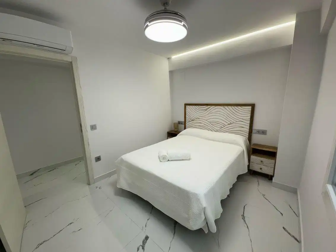 Bedroom of Flat for sale in Córdoba  with Air Conditioner, Terrace and Furnished