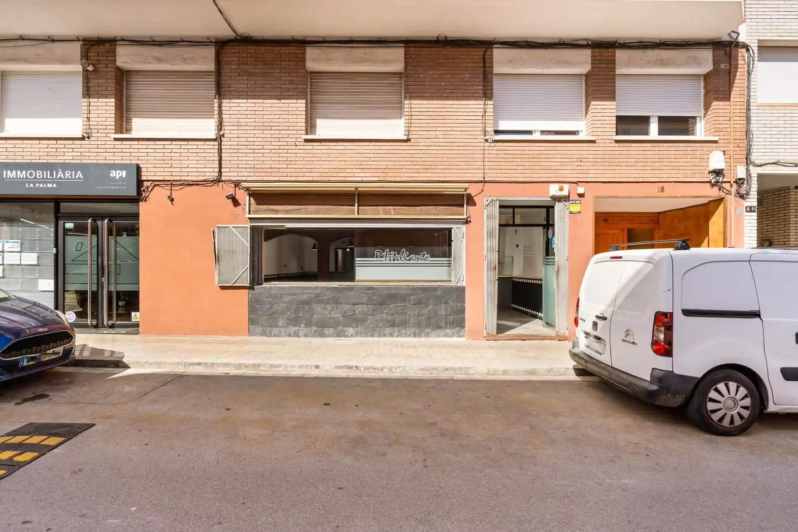 Local comercial en venda a del Montseny 16, imagen 4