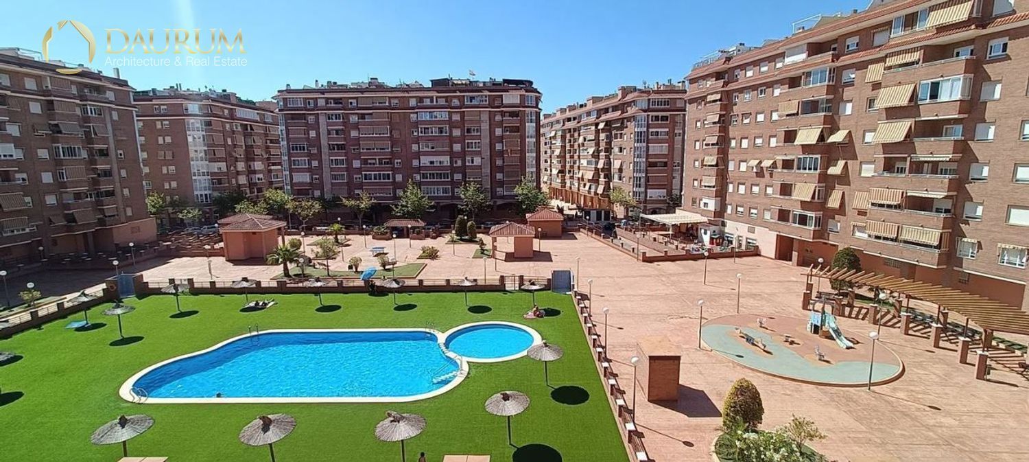 Vista exterior de Pis en venda en San Vicente del Raspeig / Sant Vicent del Raspeig amb Aire condicionat, Calefacció i Terrassa