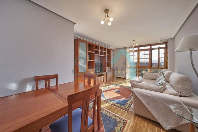 Piso en Alquiler en Luis Braille en Milán - Pumarín