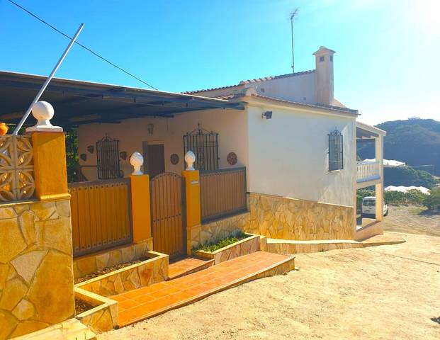 Casa-chalet en Venta en Algarrobo pueblo