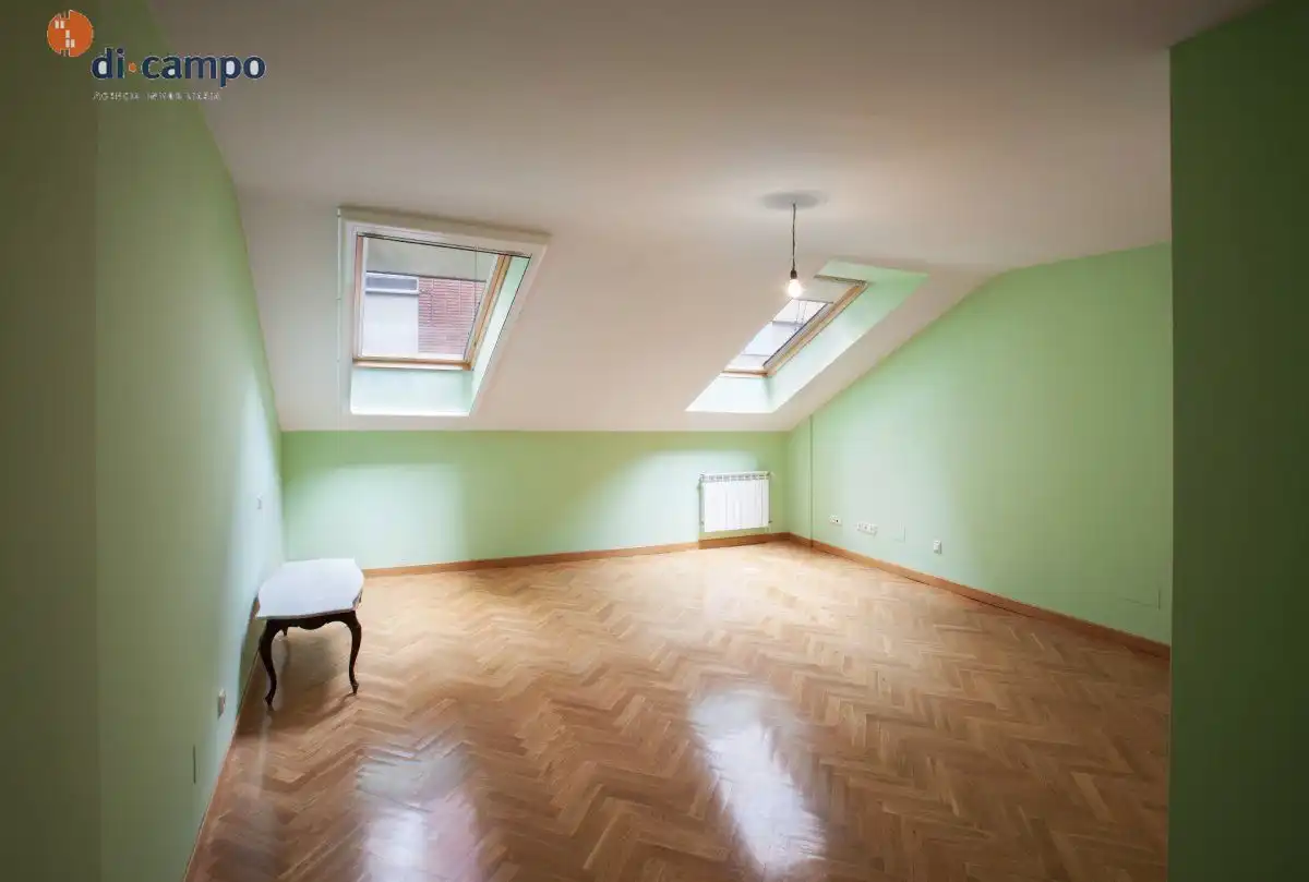 Bedroom of Houses for sale in Valladolid  with Air Conditioner, Heating and Terrace