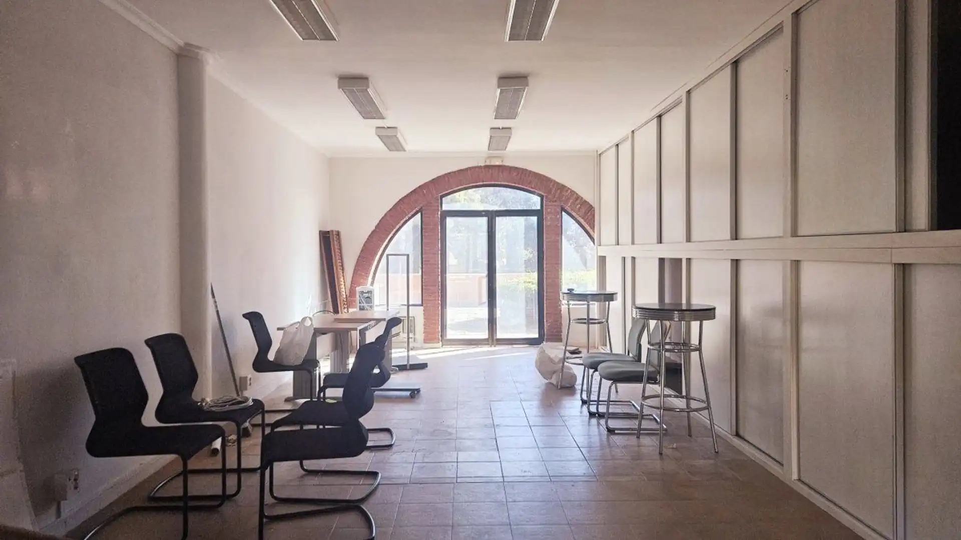 Oficina de alquiler en Sotogrande