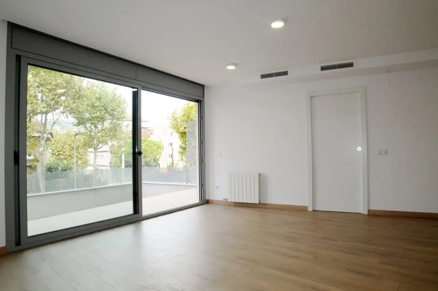 Wohnung zur Miete in Calle DE LA MARE DE DEU DE LA MERCE, Tiana