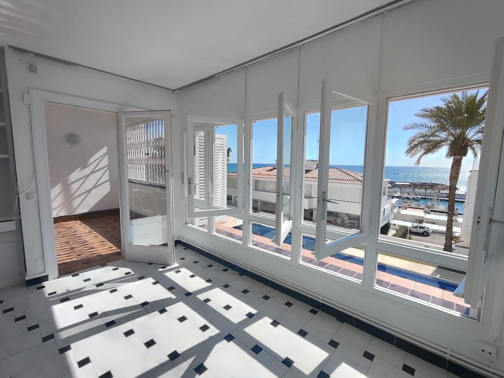 Vista exterior de Planta baixa de lloguer en Sitges amb Calefacció i Piscina comunitària
