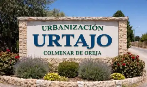 Houses for sale in Colmenar de Oreja