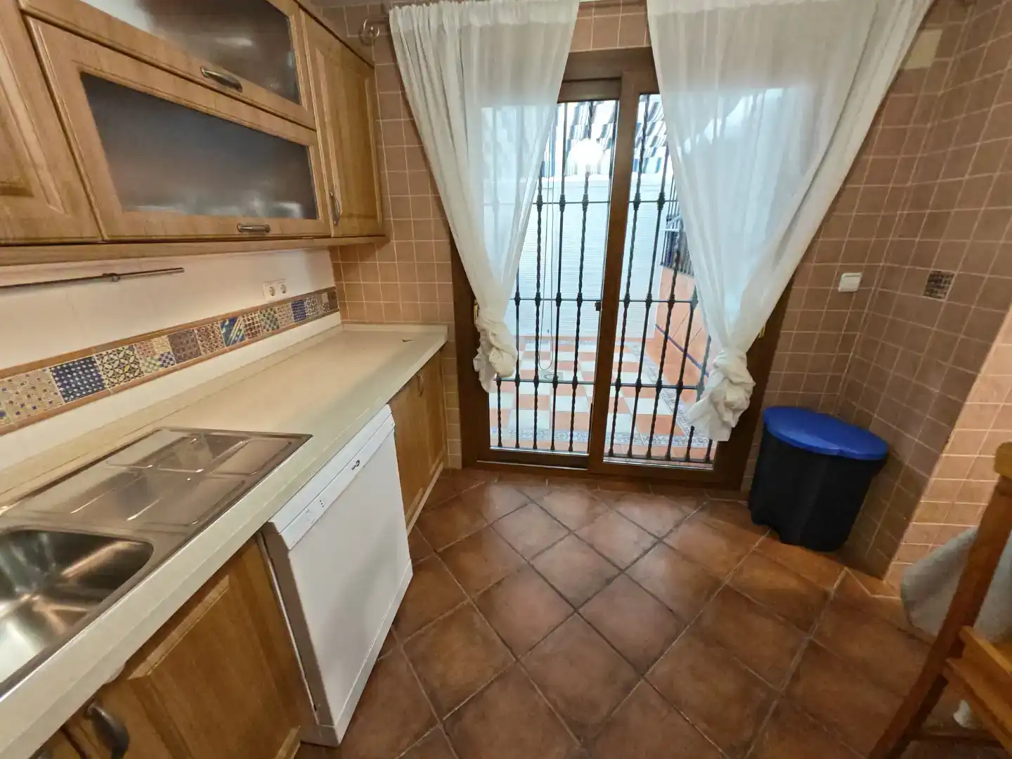 Cuina de Casa adosada en venda en Sevilla amb Aire condicionat, Moblat i Balcó