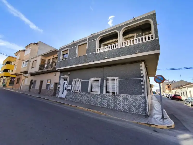 Vista exterior de Dúplex en venta en Benejúzar con Balcón