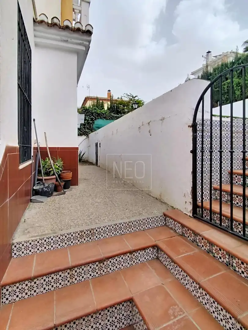 Terrassa de Casa o xalet en venda en La Zubia amb Jardí privat, Piscina i Balcó