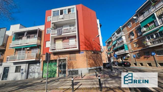 Piso en Venta en Calle Eduardo Minguito en Los Rosales