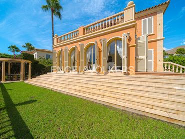 Villa avec balcon à vendre à Calle Isla Mallorca