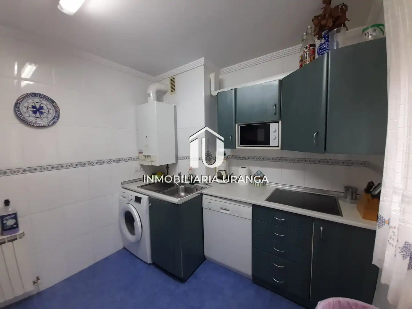 Cocina de Piso en venta en Castro-Urdiales con Calefacción, Terraza y Trastero