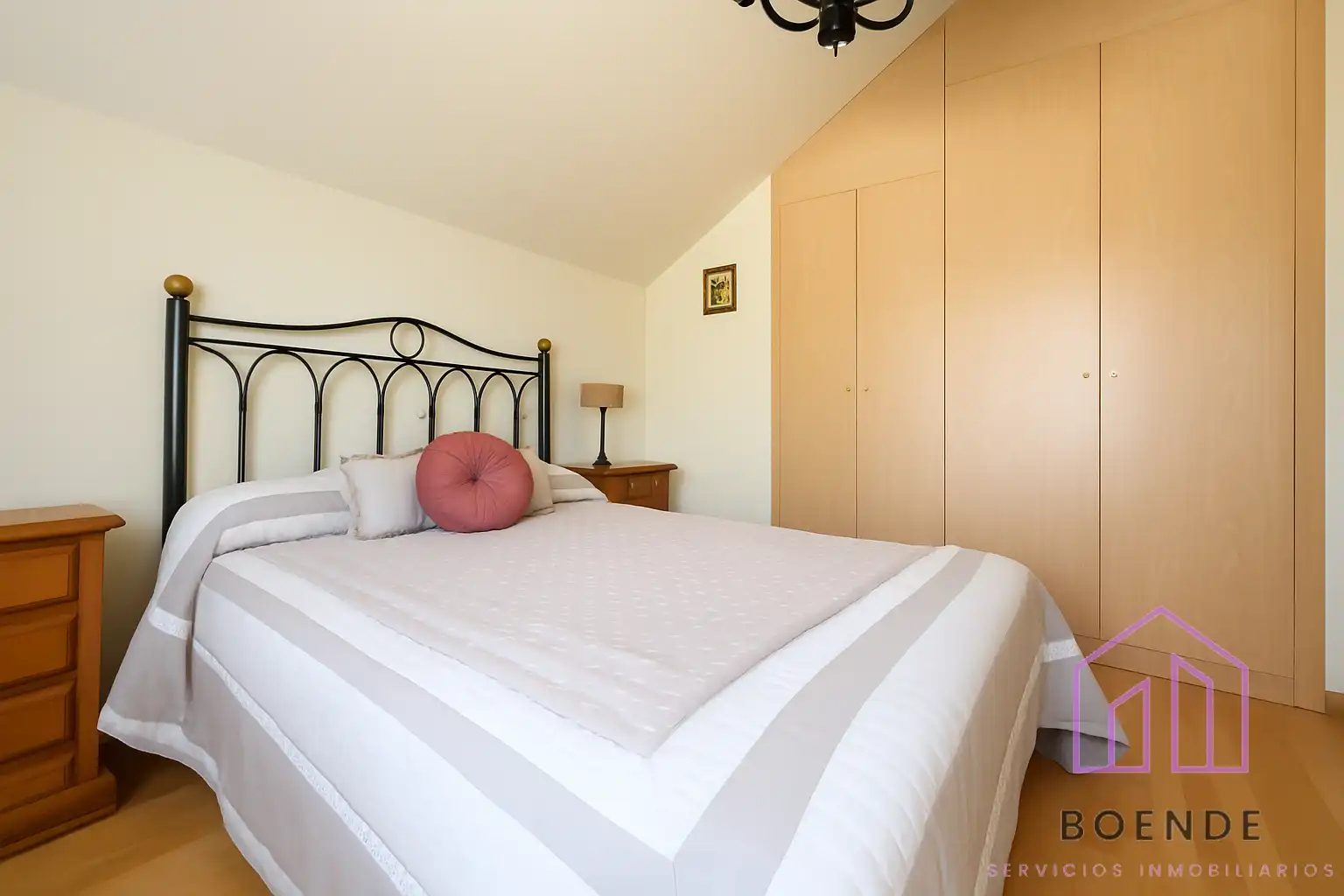 Habitación de Casa o chalet en venta en Rivas-Vaciamadrid con Aire acondicionado, Calefacción y Jardín privado