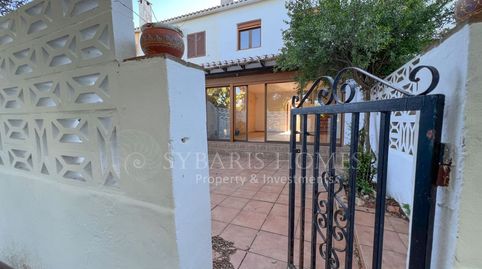 Foto 2 de Casa adosada en venda a Calle Agro, Les Bovetes - La Felicidad, Dénia