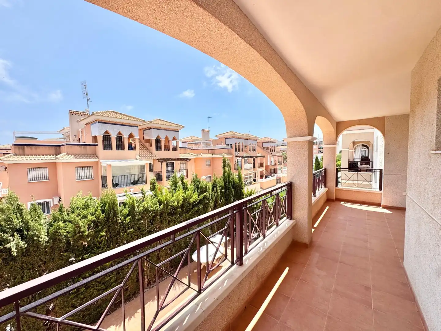 Terraza de Apartamento de alquiler en Orihuela con Aire acondicionado, Piscina y Amueblado