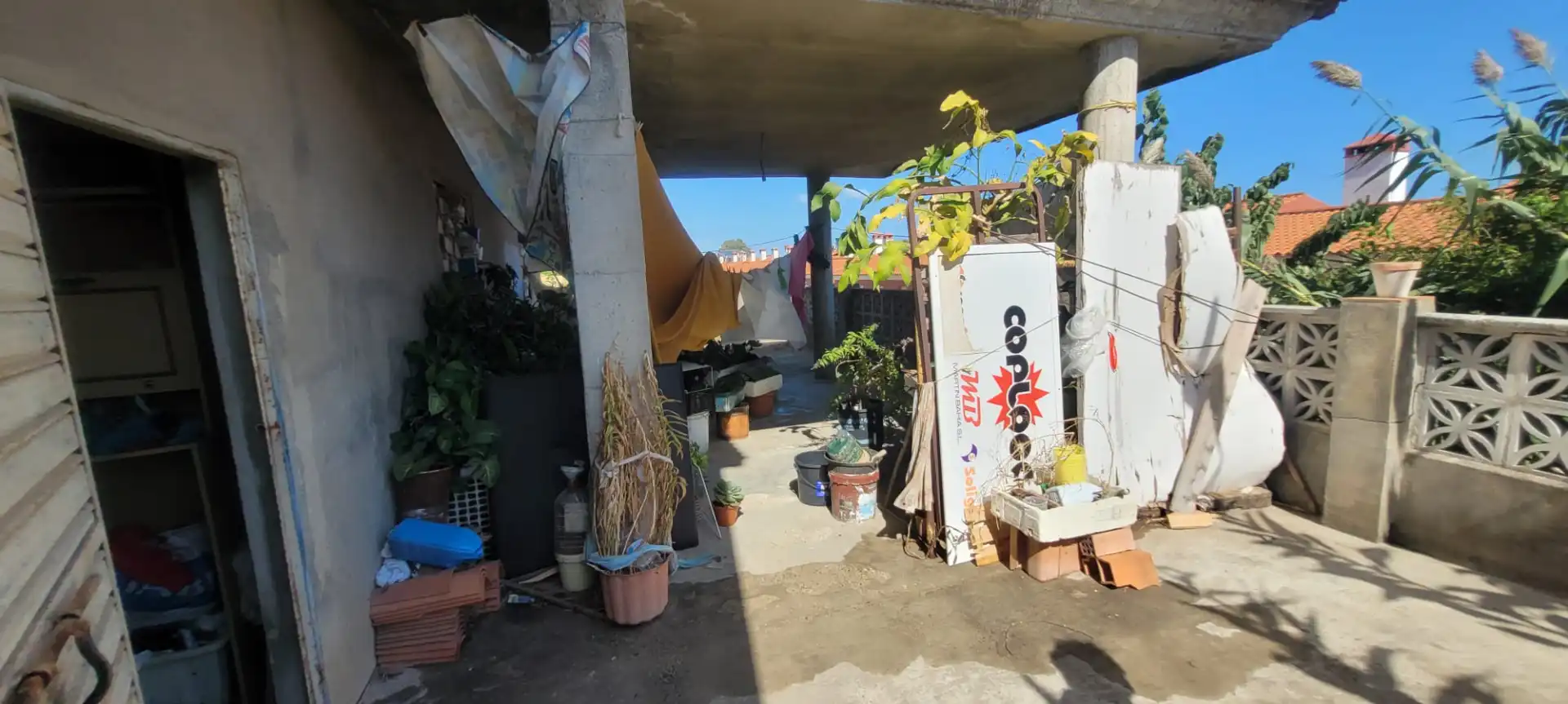 Exterior view of Houses for sale in Algeciras  with Private garden, Terrace and Balcony