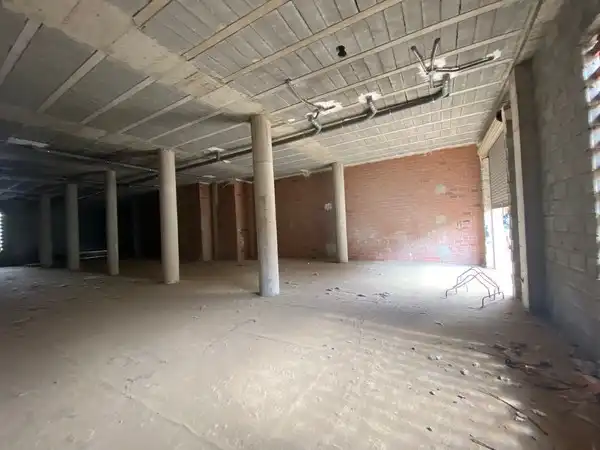 Local comercial en venta en Emperatriz Eugenia de Montijo, imagen 8