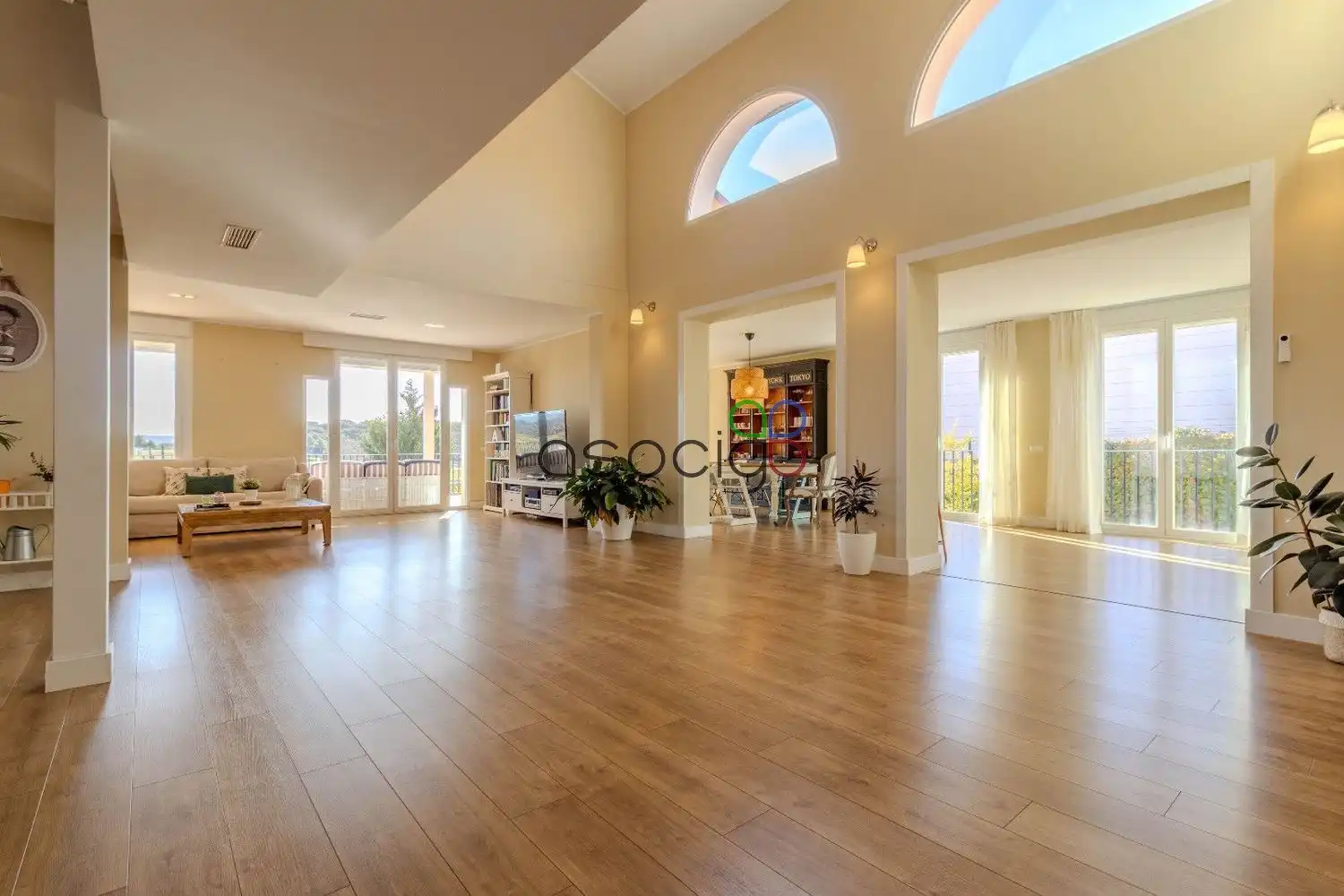 Living room of Houses for sale in Cabanillas del Campo  with Air Conditioner, Heating and Storage room