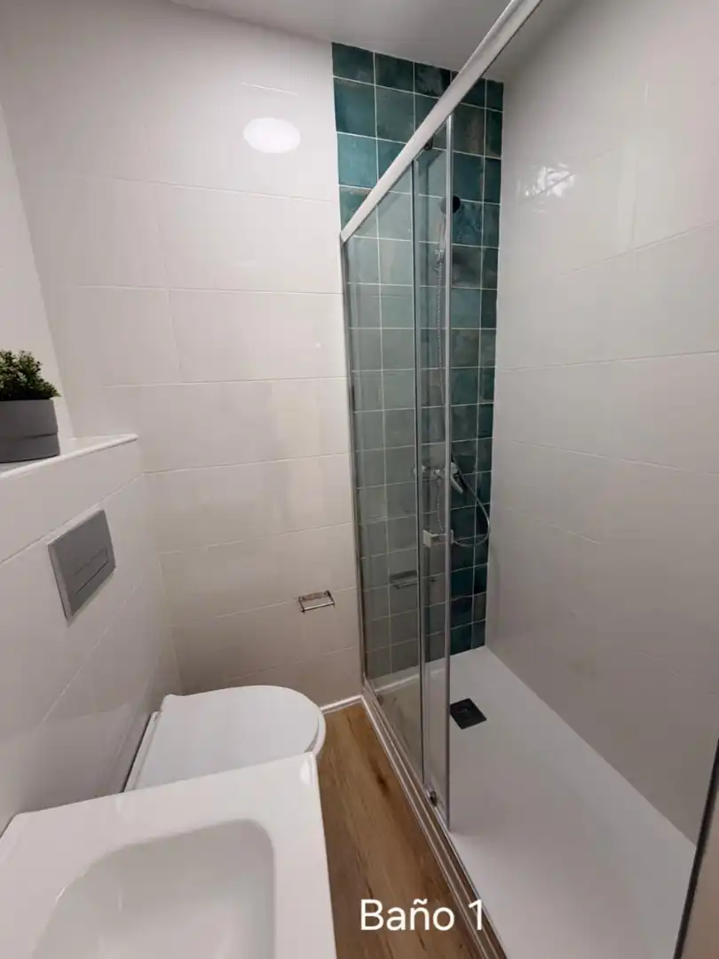 Baño de Piso para compartir en Murcia con Amueblado, Horno y Lavadora