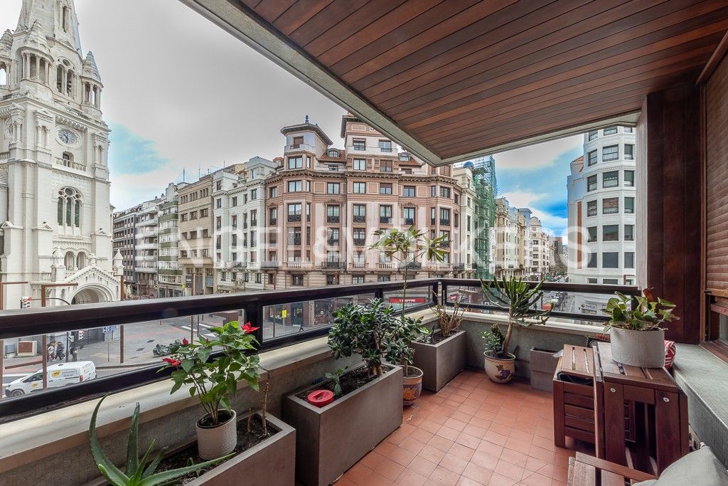 Terrassa de Apartament en venda en Bilbao  amb Aire condicionat, Calefacció i Parquet