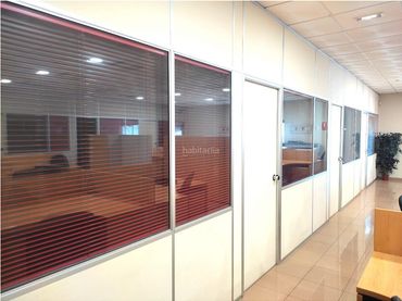 Oficina en alquiler en Carrer de Pau Picasso 11