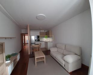 Sala d'estar de Apartament de lloguer en León Capital  amb Calefacció, Parquet i Terrassa