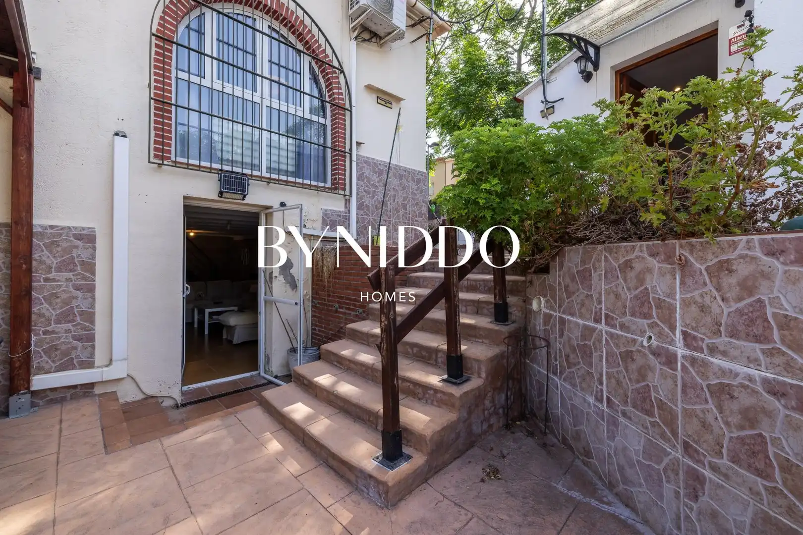 Terrassa de Casa o xalet en venda en Sant Cugat del Vallès amb Aire condicionat, Calefacció i Jardí privat