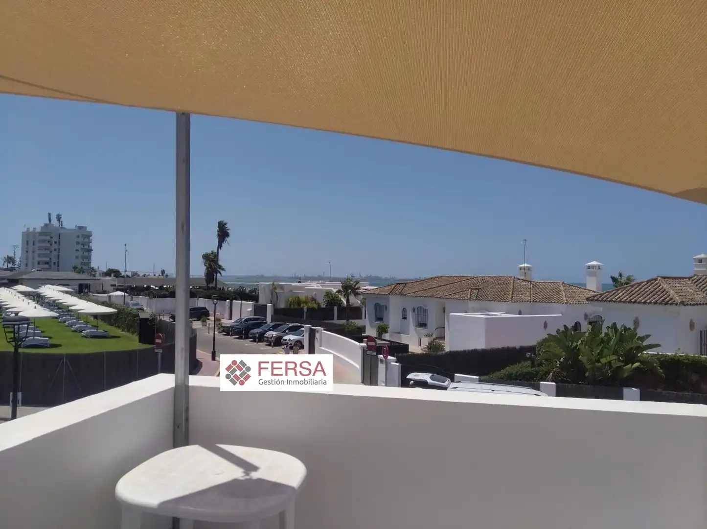 Terraza de Casa adosada de alquiler en El Puerto de Santa María con Aire acondicionado, Calefacción y Jardín privado