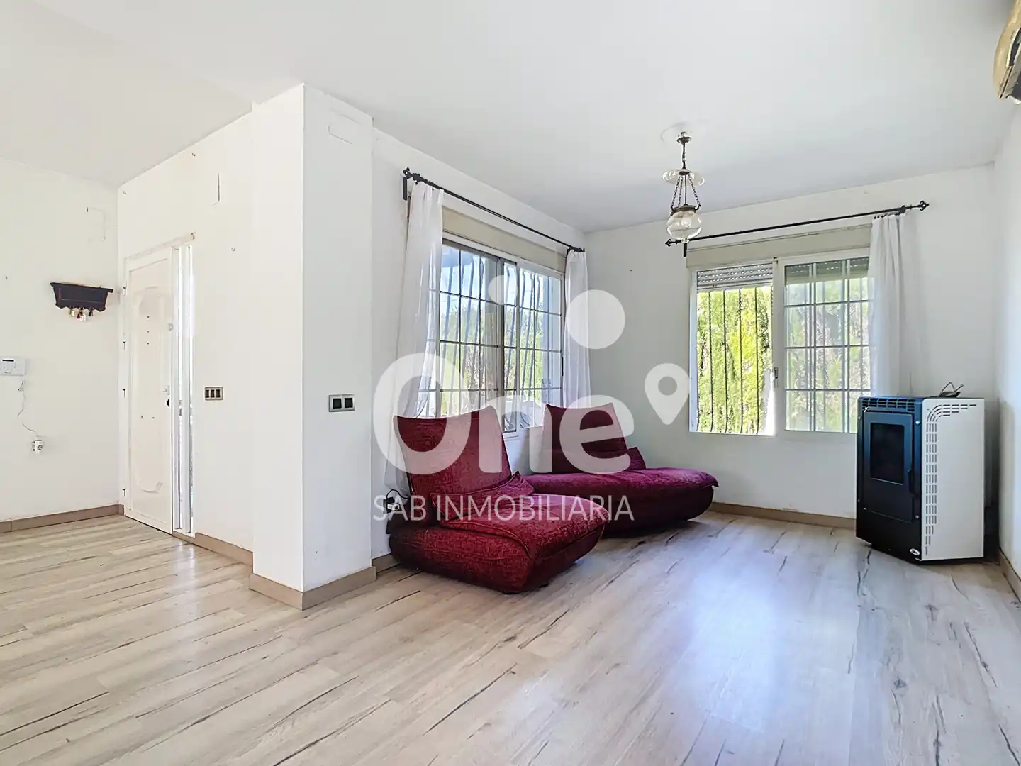 Living room of Houses for sale in L'Eliana  with Air Conditioner, Heating and Private garden