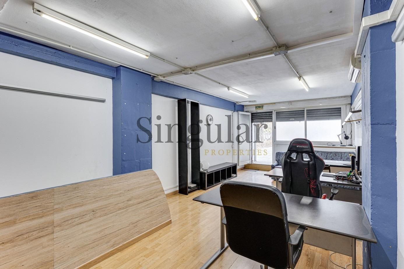 Premises for sale in  Barcelona Capital  with Air Conditioner