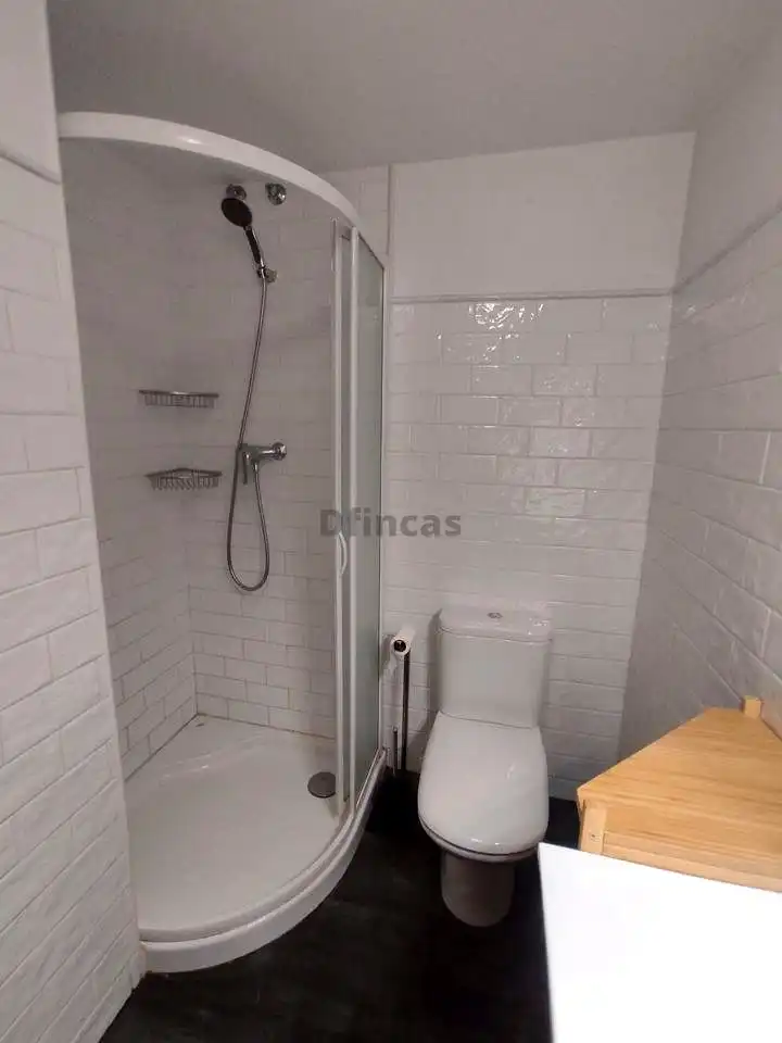 Baño de Apartamento de alquiler en Teruel con Calefacción, Terraza y Trastero