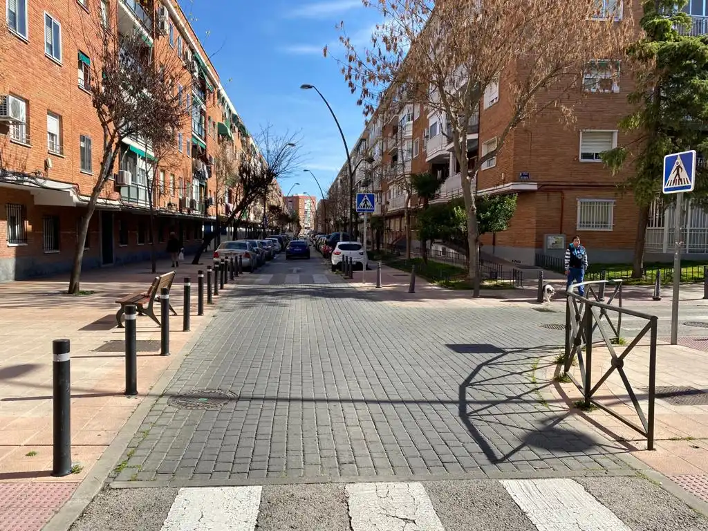 Zimmer in Calle Extremadura, 12, Juan de la Cierva