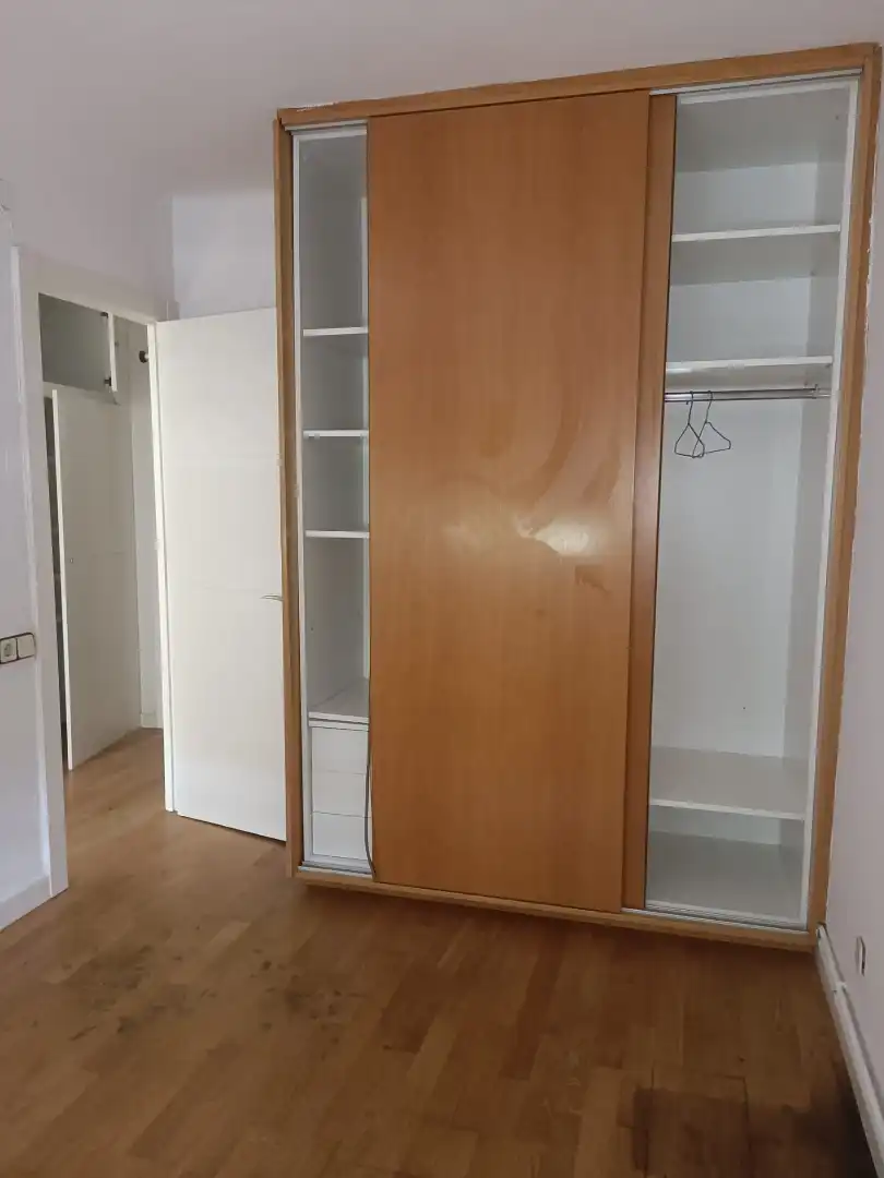Dormitori de Pis en venda en Sabadell amb Calefacció, Parquet i Traster