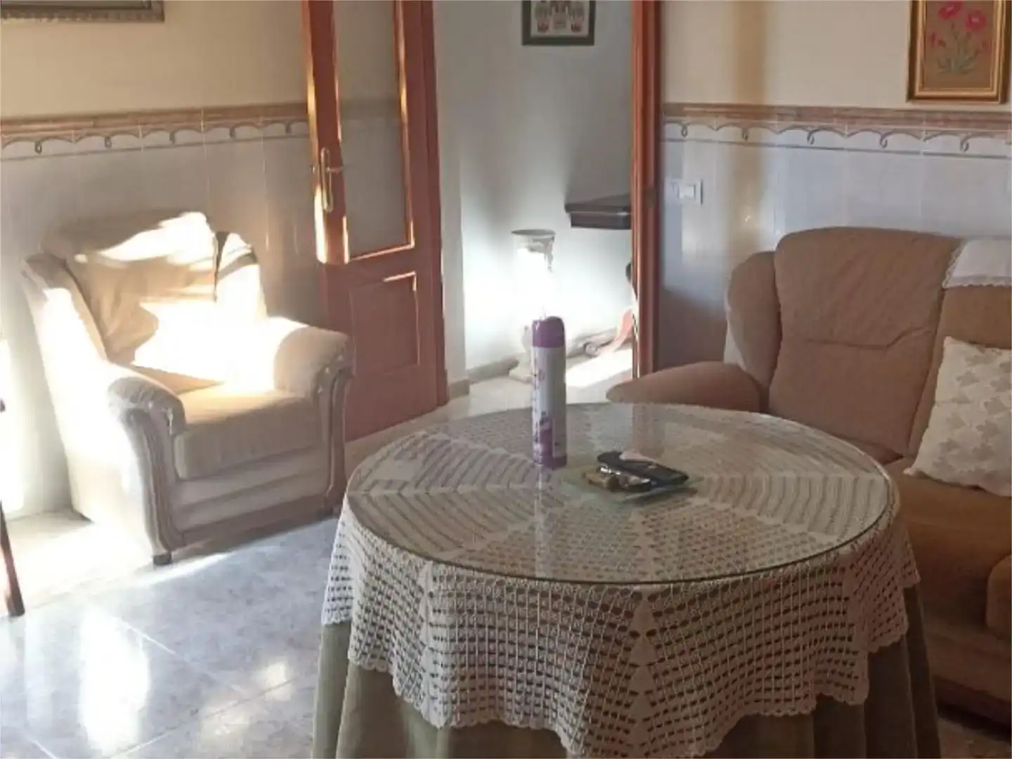 Sala d'estar de Casa adosada en venda en Valverde de Llerena amb Moblat i Balcó