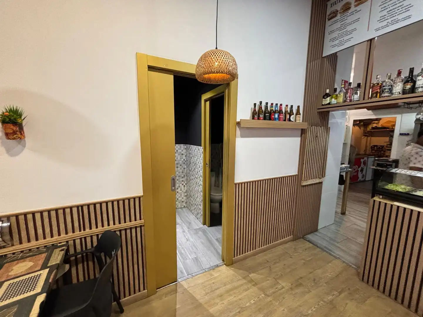 Business premises for transfer in Carrer d'En Prim 128, imagen 6