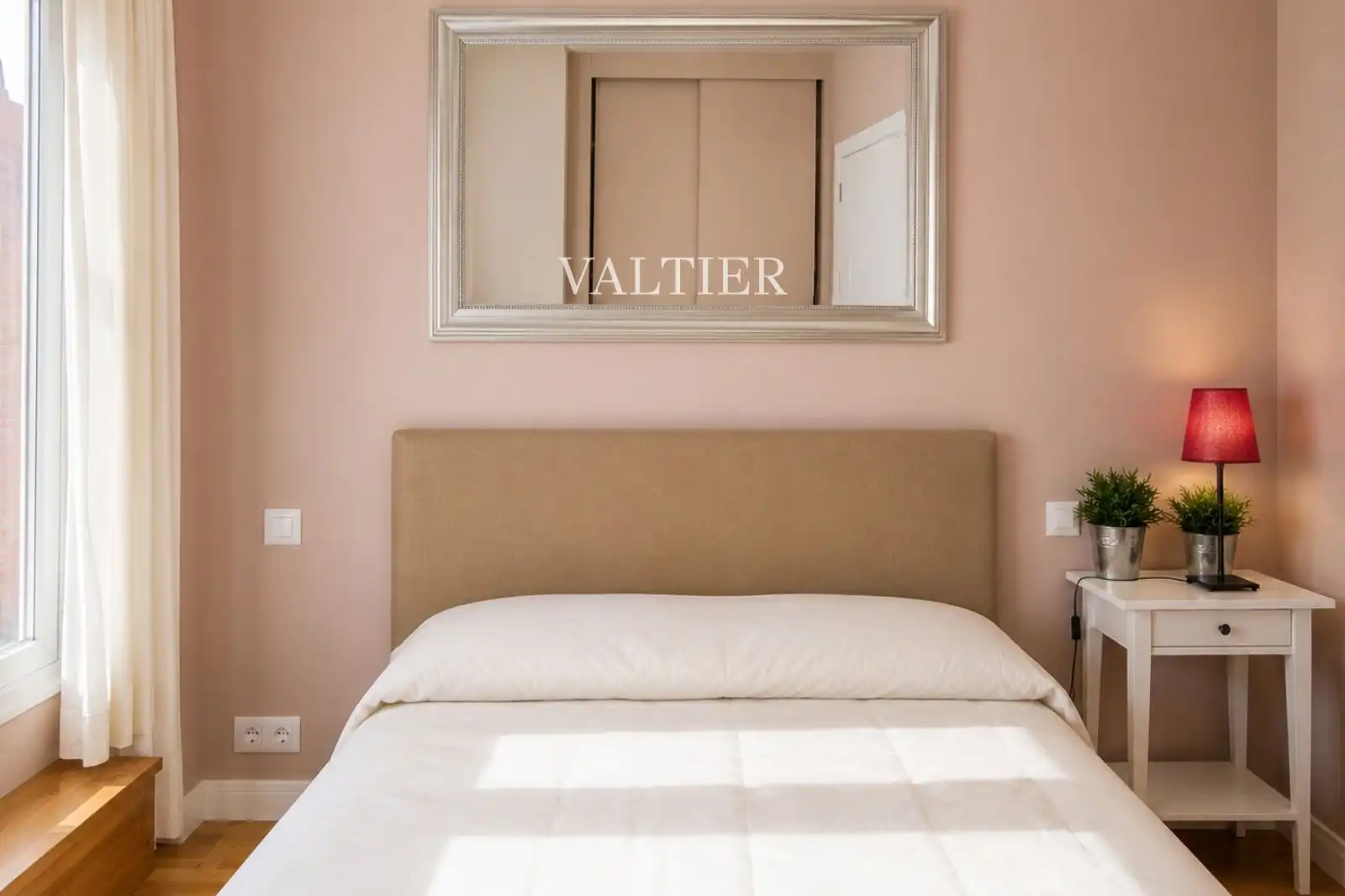 Habitación de Ático de alquiler en Madrid con Aire acondicionado, Terraza y Amueblado