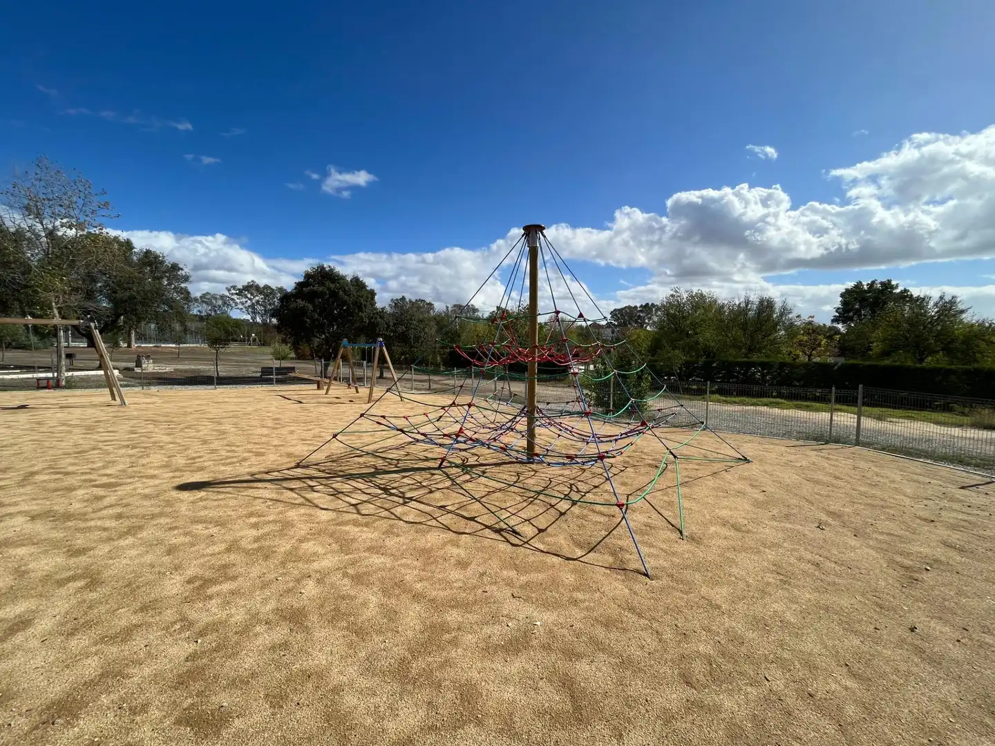 Aparcament de Casa o xalet en venda en Castilblanco de los Arroyos amb Aire condicionat, Jardí privat i Terrassa