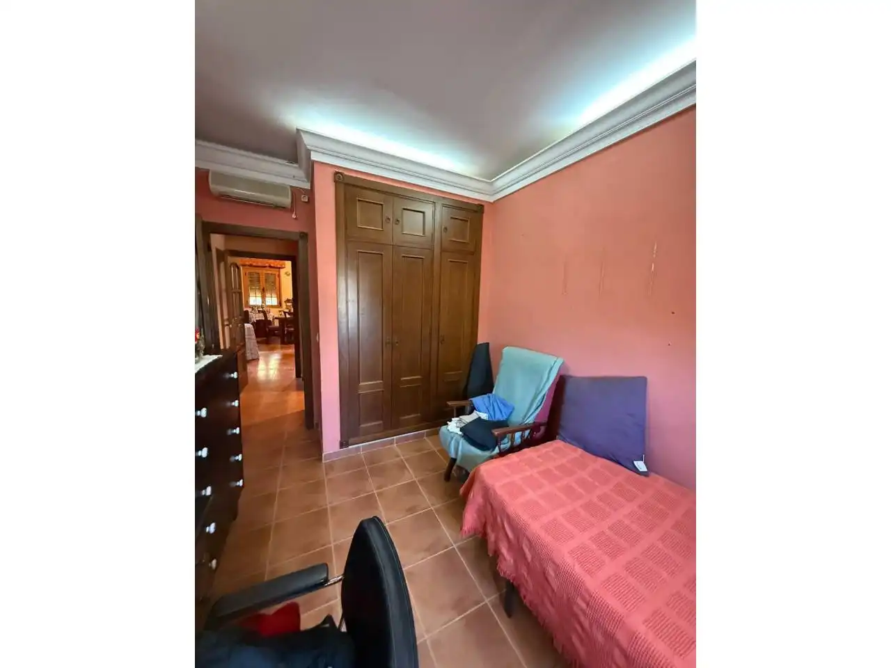 Dormitori de Casa o xalet en venda en La Rinconada amb Aire condicionat, Jardí privat i Terrassa