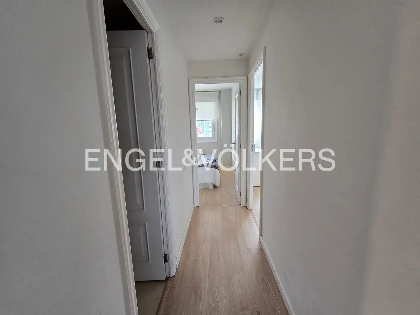 Piso en venta en Vigo  con Calefacción, Terraza y Balcón